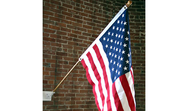 5' Wooden Flag Pole Kit W/ Nylon White Bracket & 3x5 Alamo 1824 Polyester Flag 